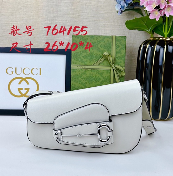 激安グッチバッグコピー正面デザイン